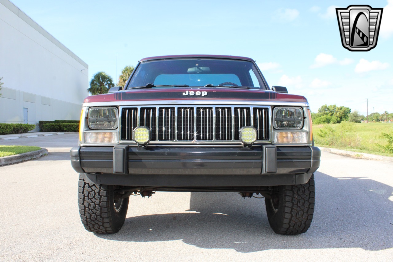 1987 Jeep Comanche Chief