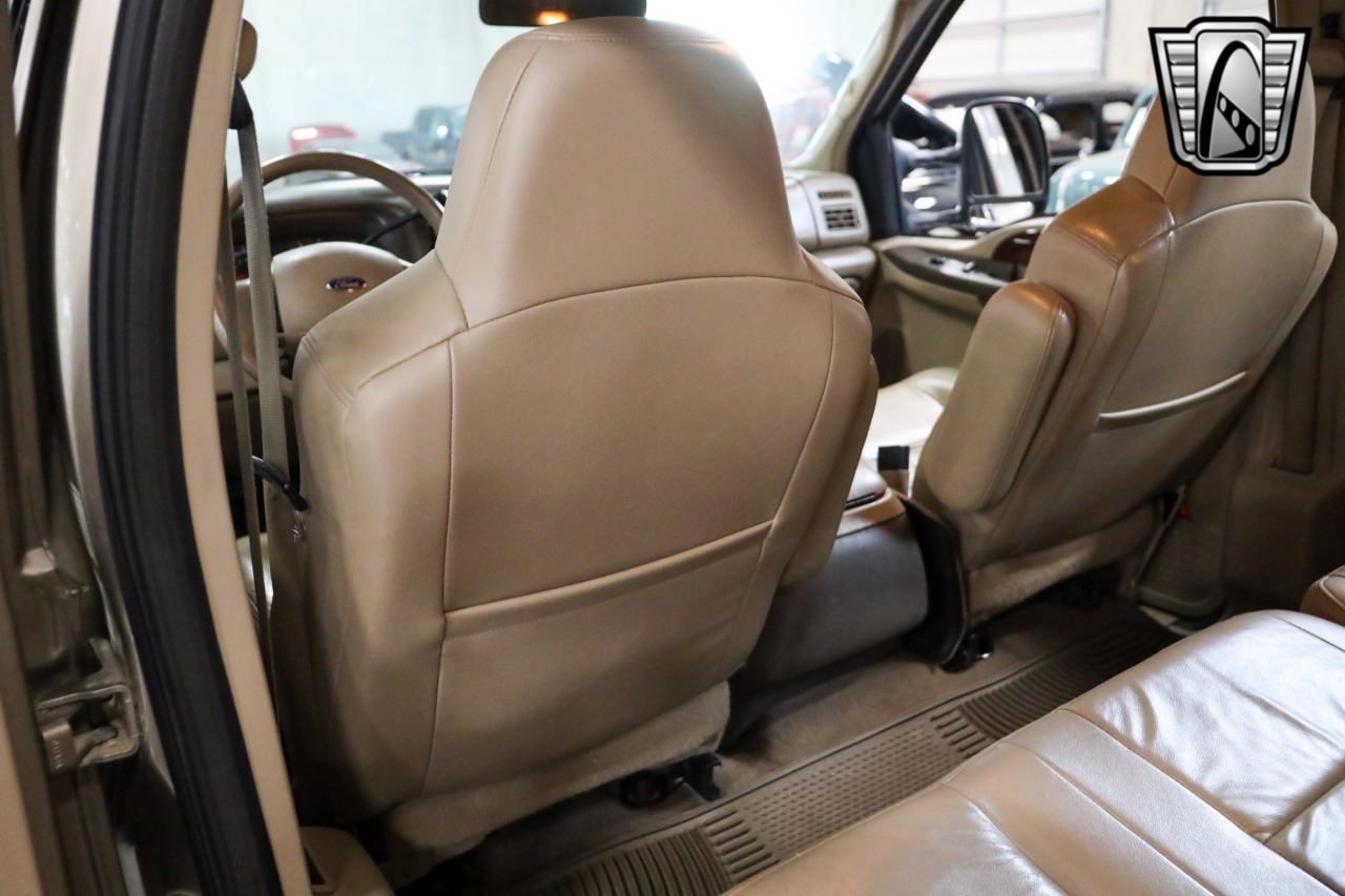 2004 Ford F-350 Super Duty Lariat