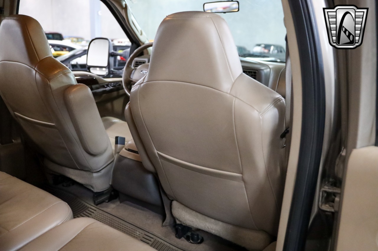 2004 Ford F-350 Super Duty Lariat