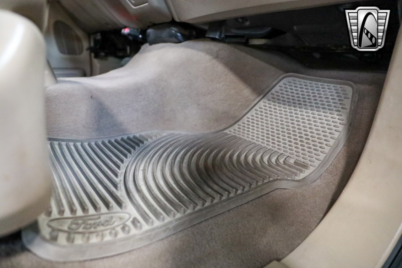 2004 Ford F-350 Super Duty Lariat