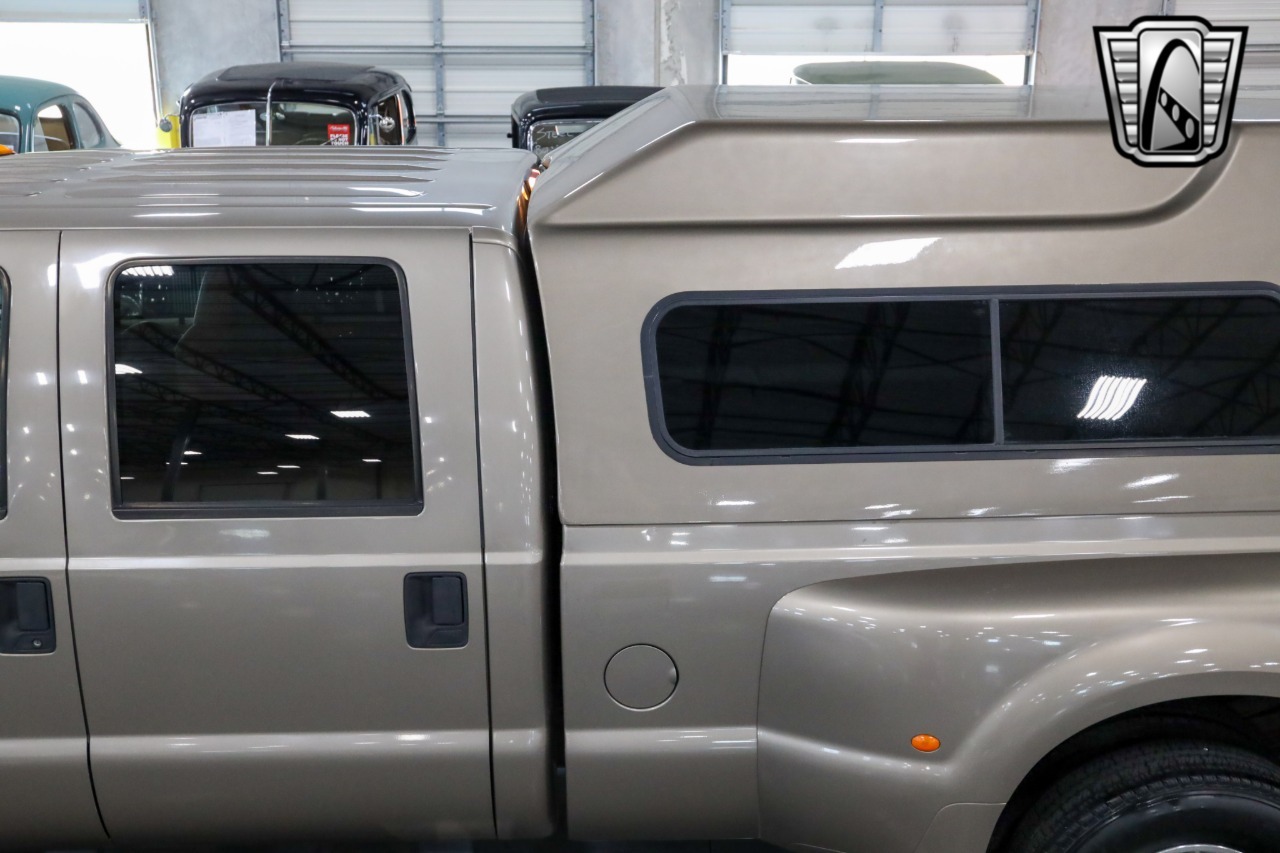 2004 Ford F-350 Super Duty Lariat