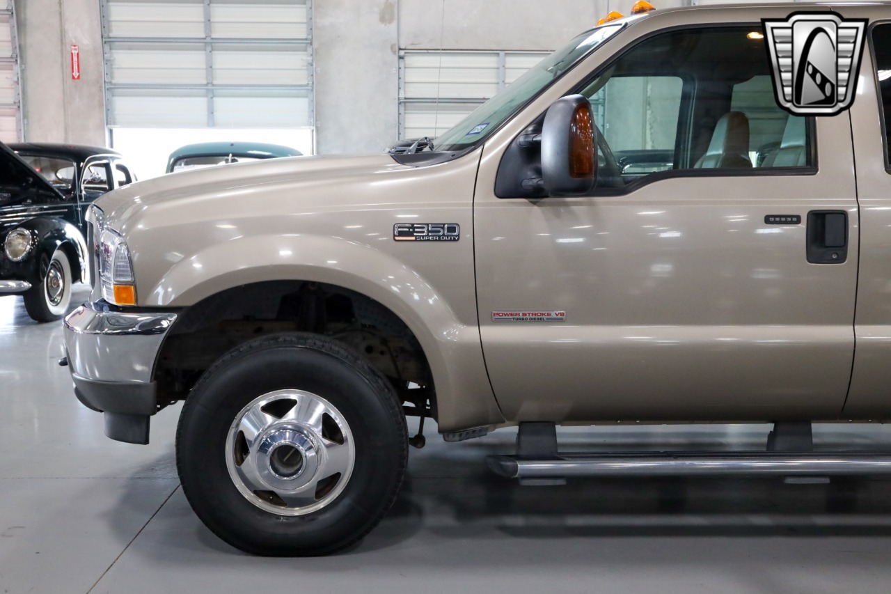2004 Ford F-350 Super Duty Lariat