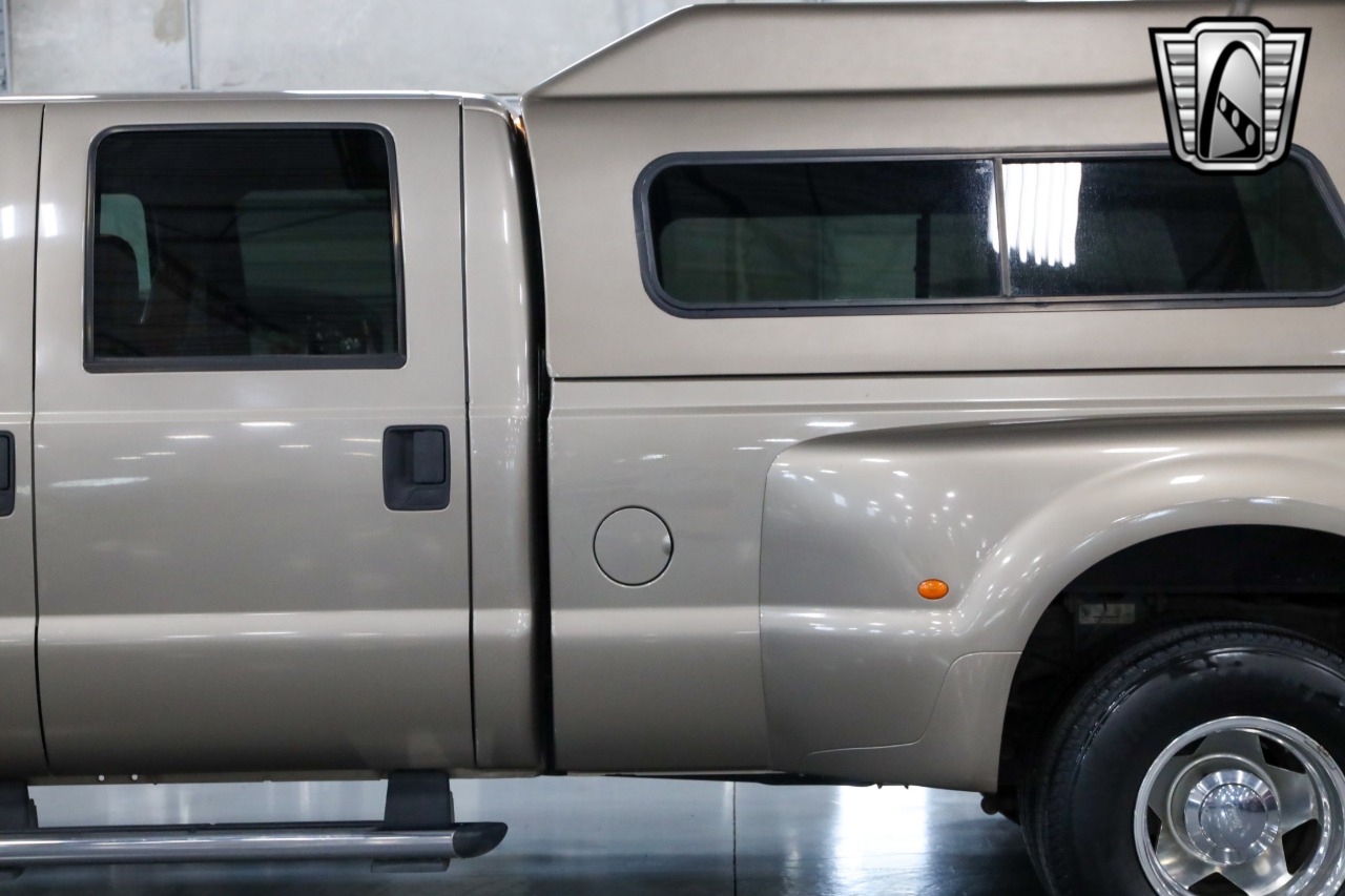 2004 Ford F-350 Super Duty Lariat