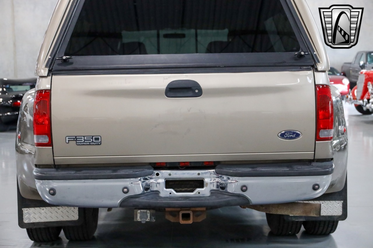 2004 Ford F-350 Super Duty Lariat