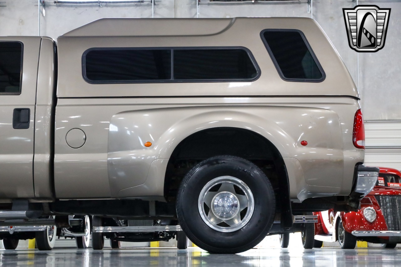 2004 Ford F-350 Super Duty Lariat