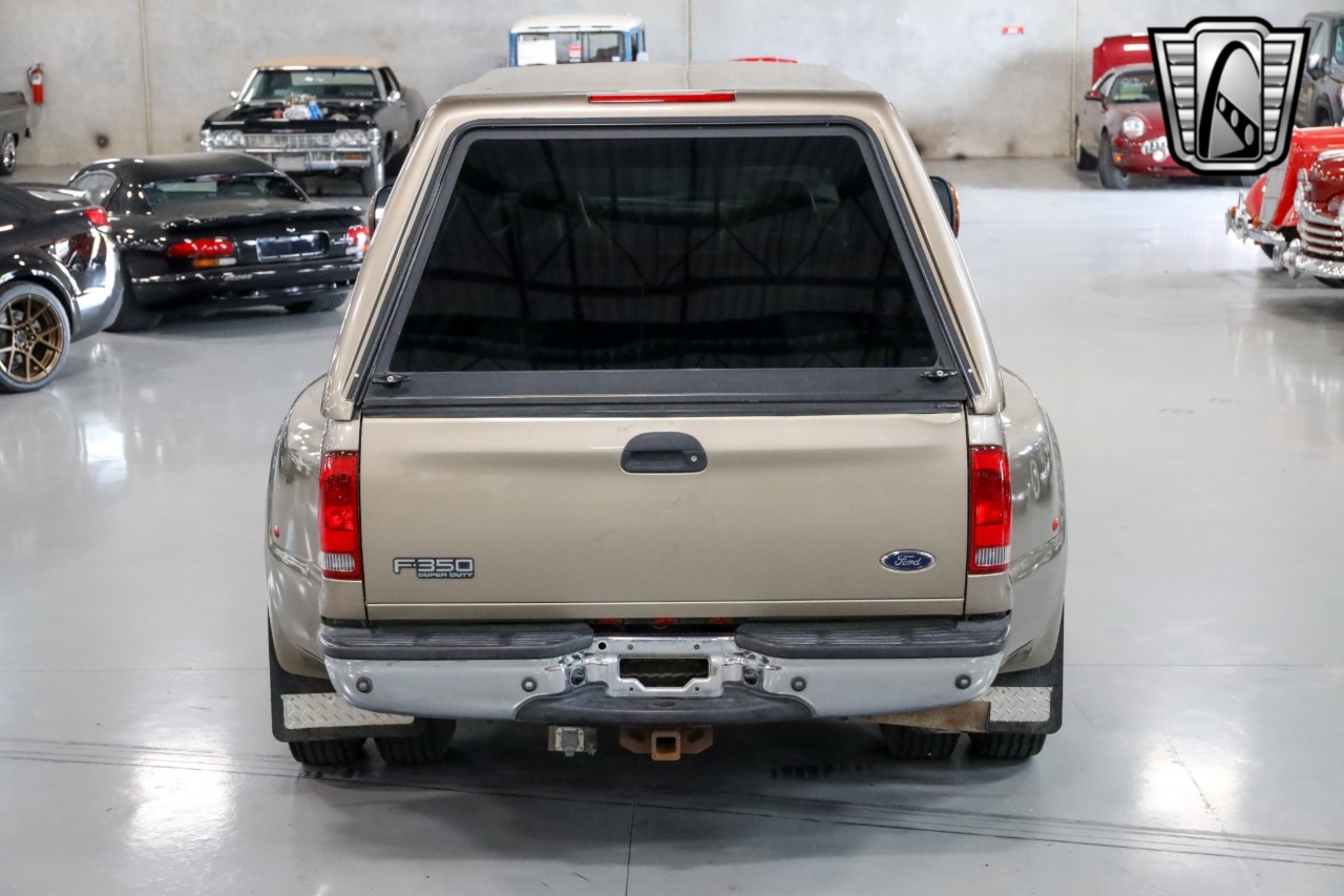 2004 Ford F-350 Super Duty Lariat