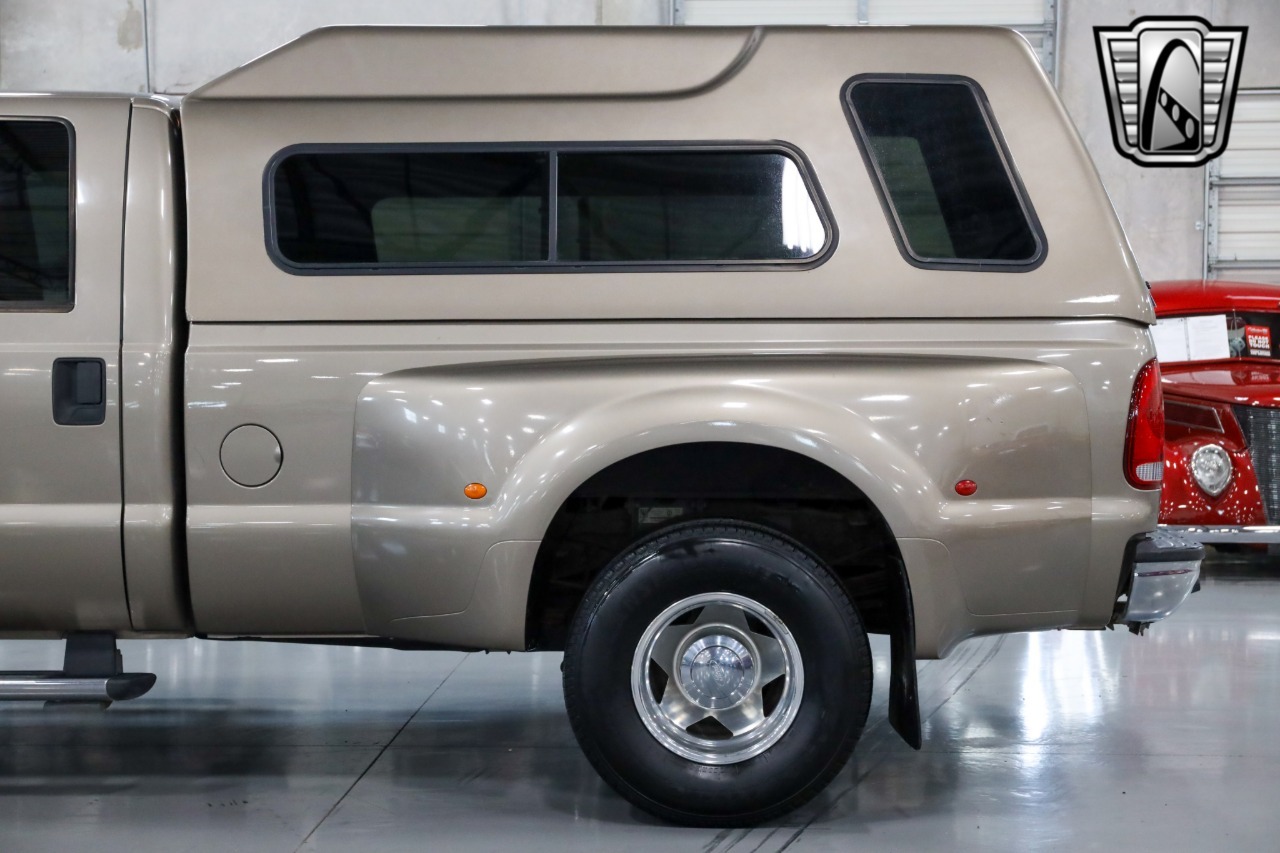 2004 Ford F-350 Super Duty Lariat