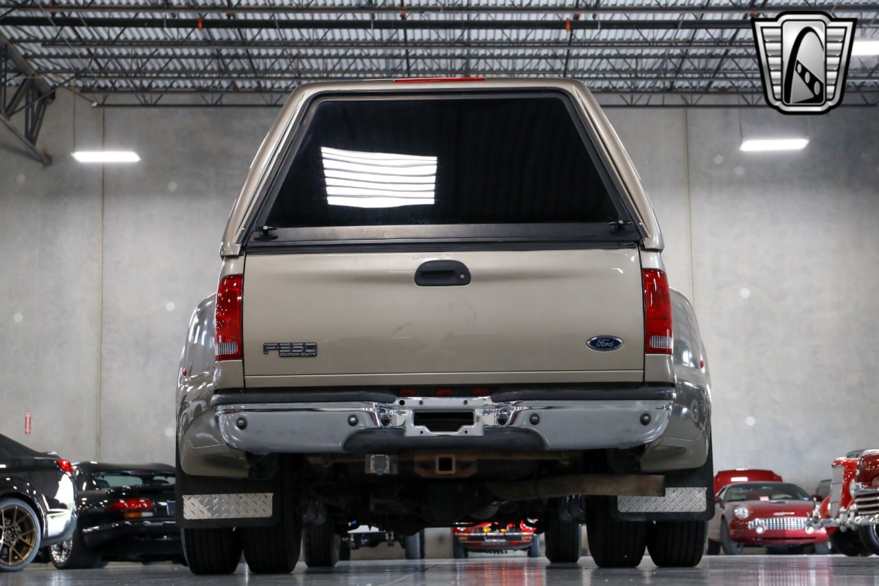 2004 Ford F-350 Super Duty Lariat