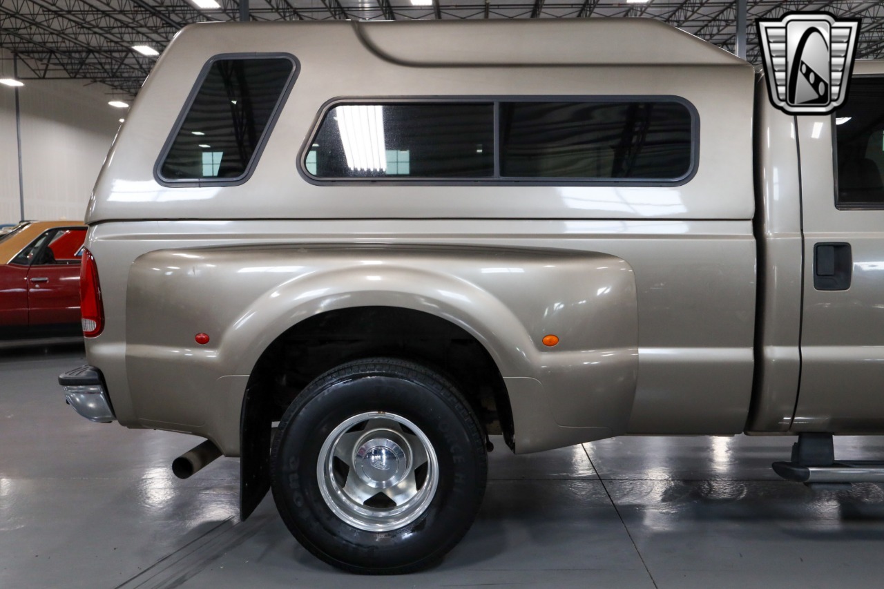 2004 Ford F-350 Super Duty Lariat