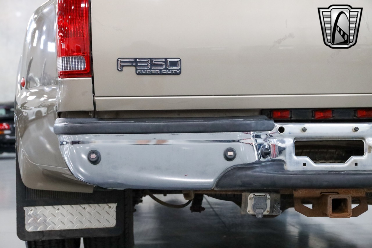 2004 Ford F-350 Super Duty Lariat