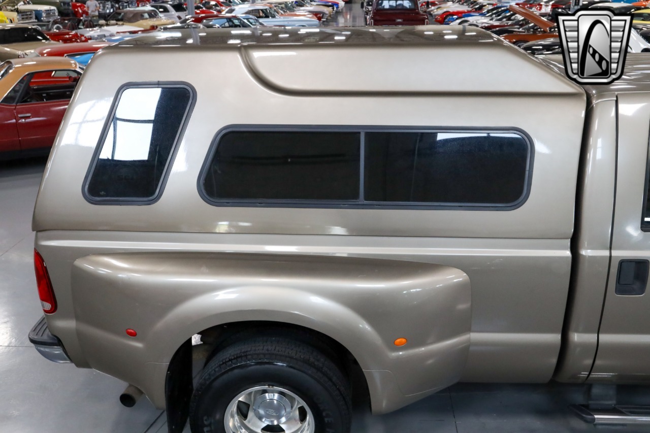 2004 Ford F-350 Super Duty Lariat