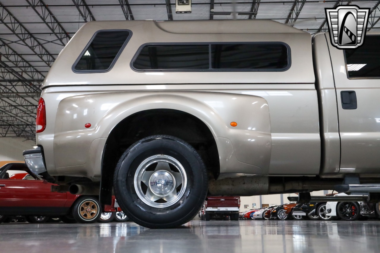 2004 Ford F-350 Super Duty Lariat