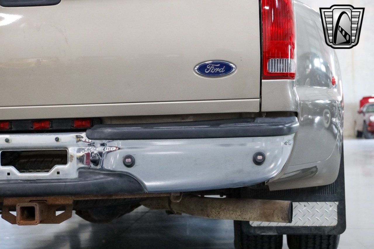 2004 Ford F-350 Super Duty Lariat