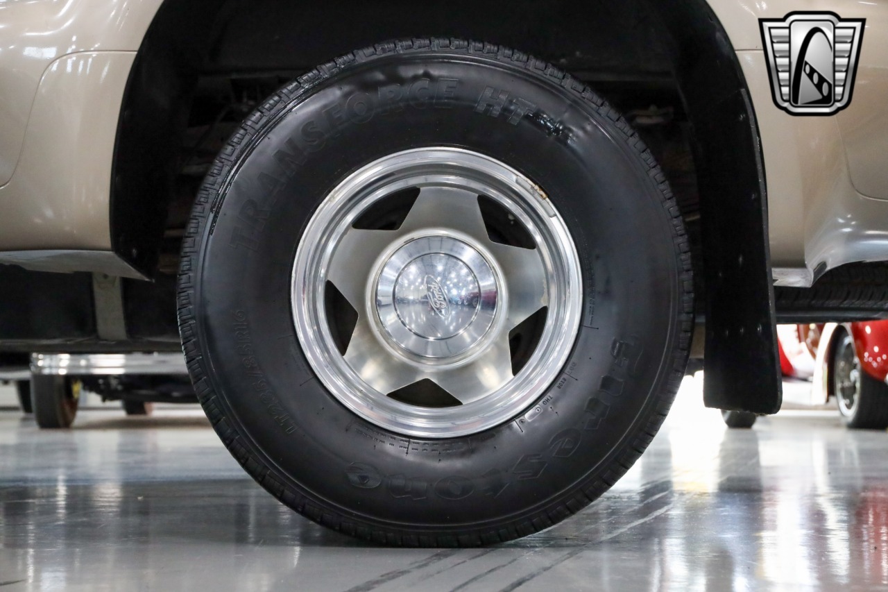 2004 Ford F-350 Super Duty Lariat