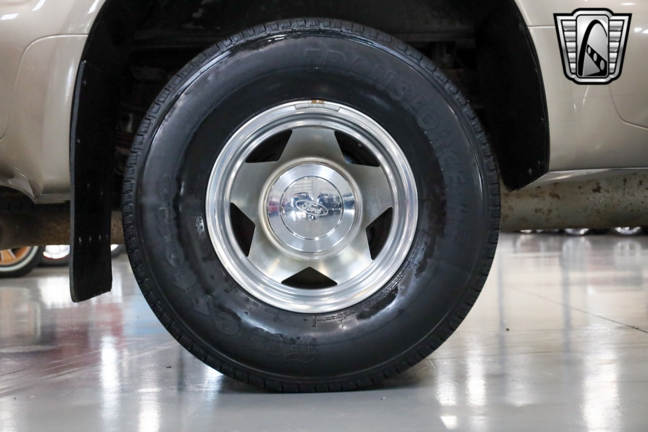 2004 Ford F-350 Super Duty Lariat