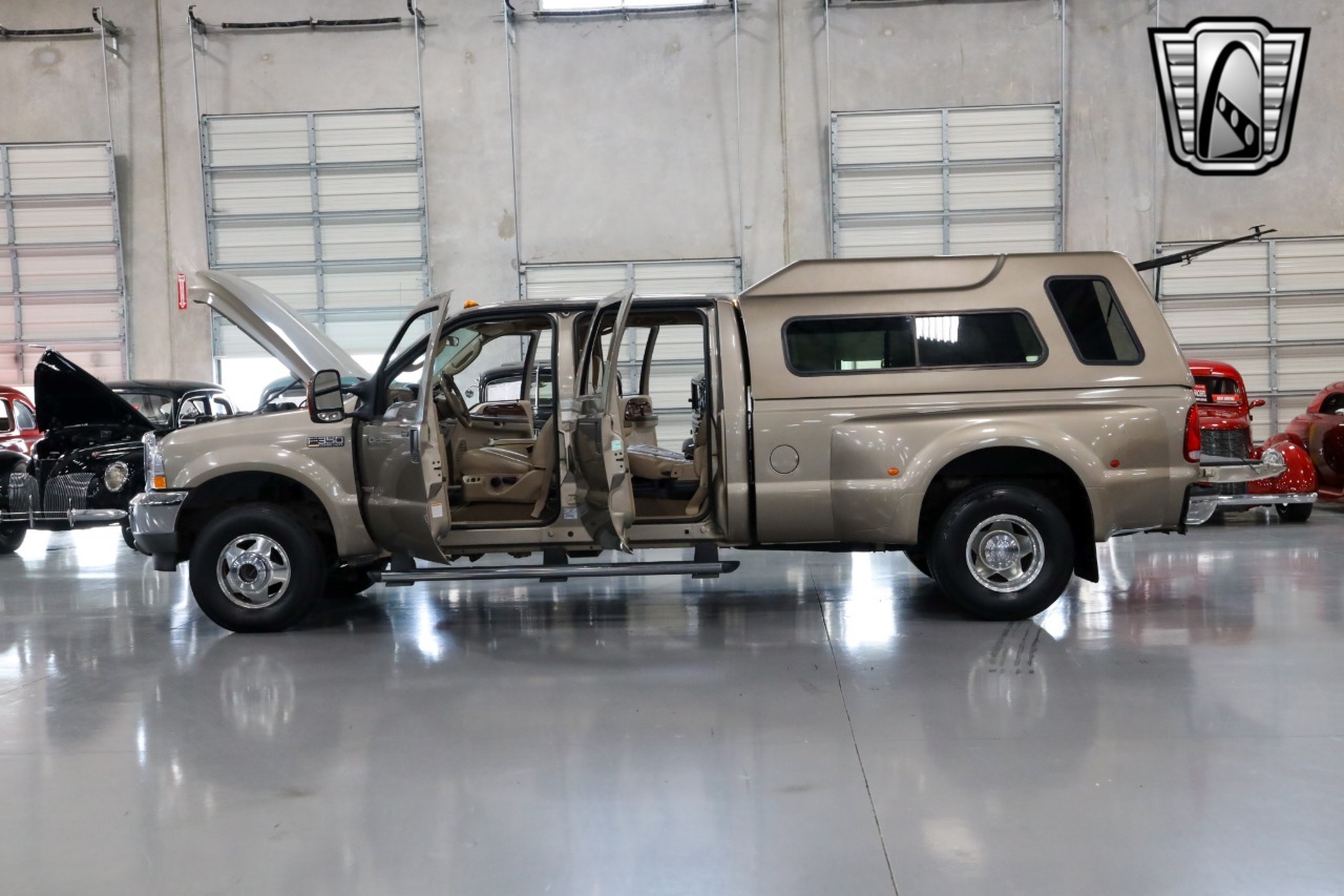 2004 Ford F-350 Super Duty Lariat