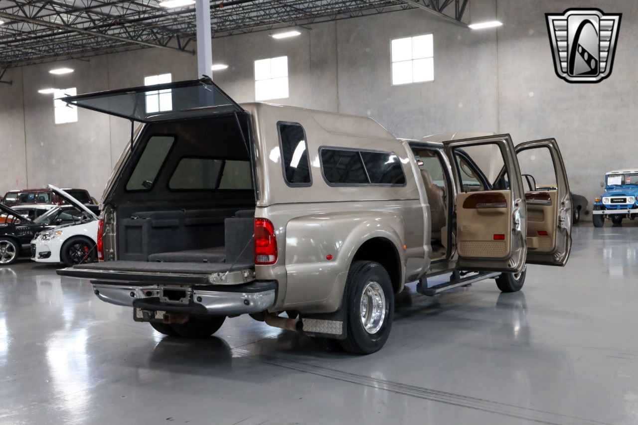 2004 Ford F-350 Super Duty Lariat