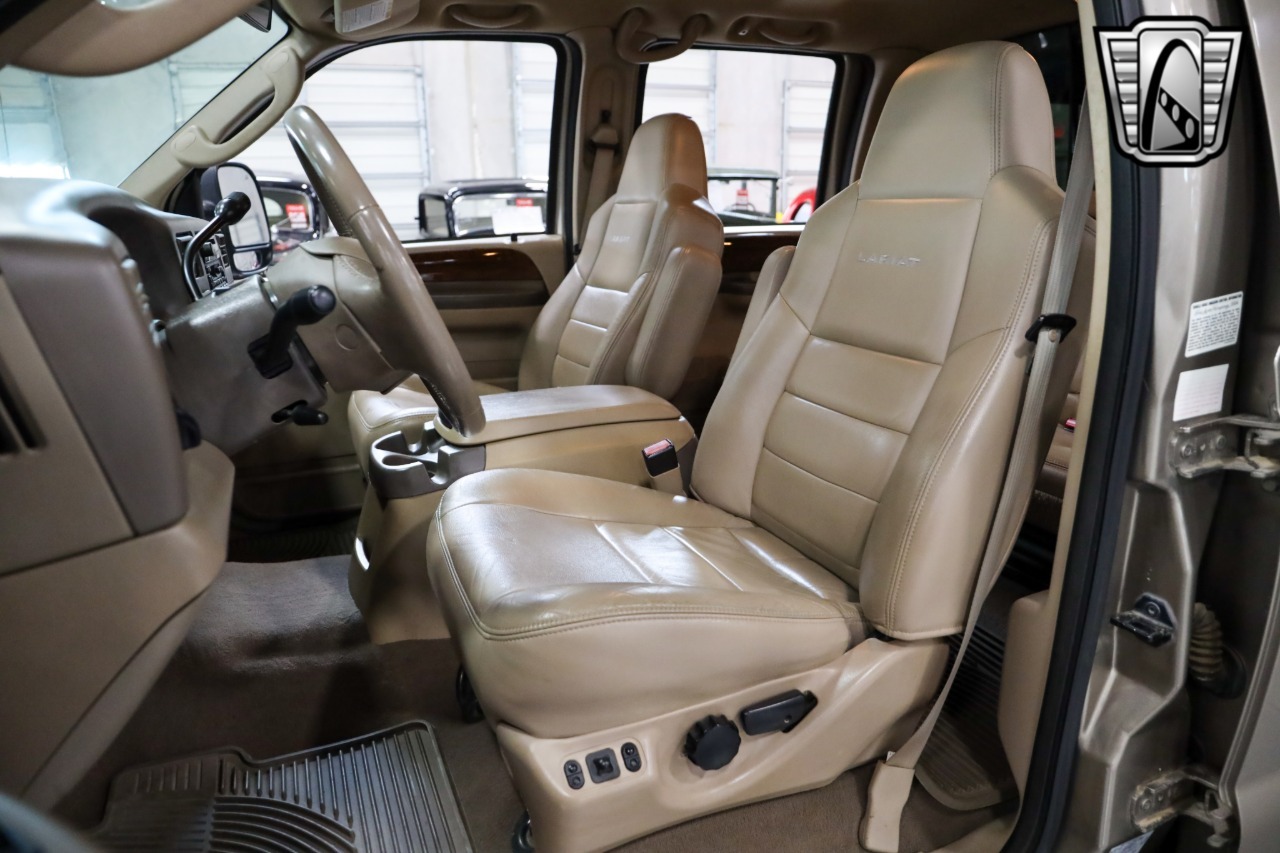 2004 Ford F-350 Super Duty Lariat