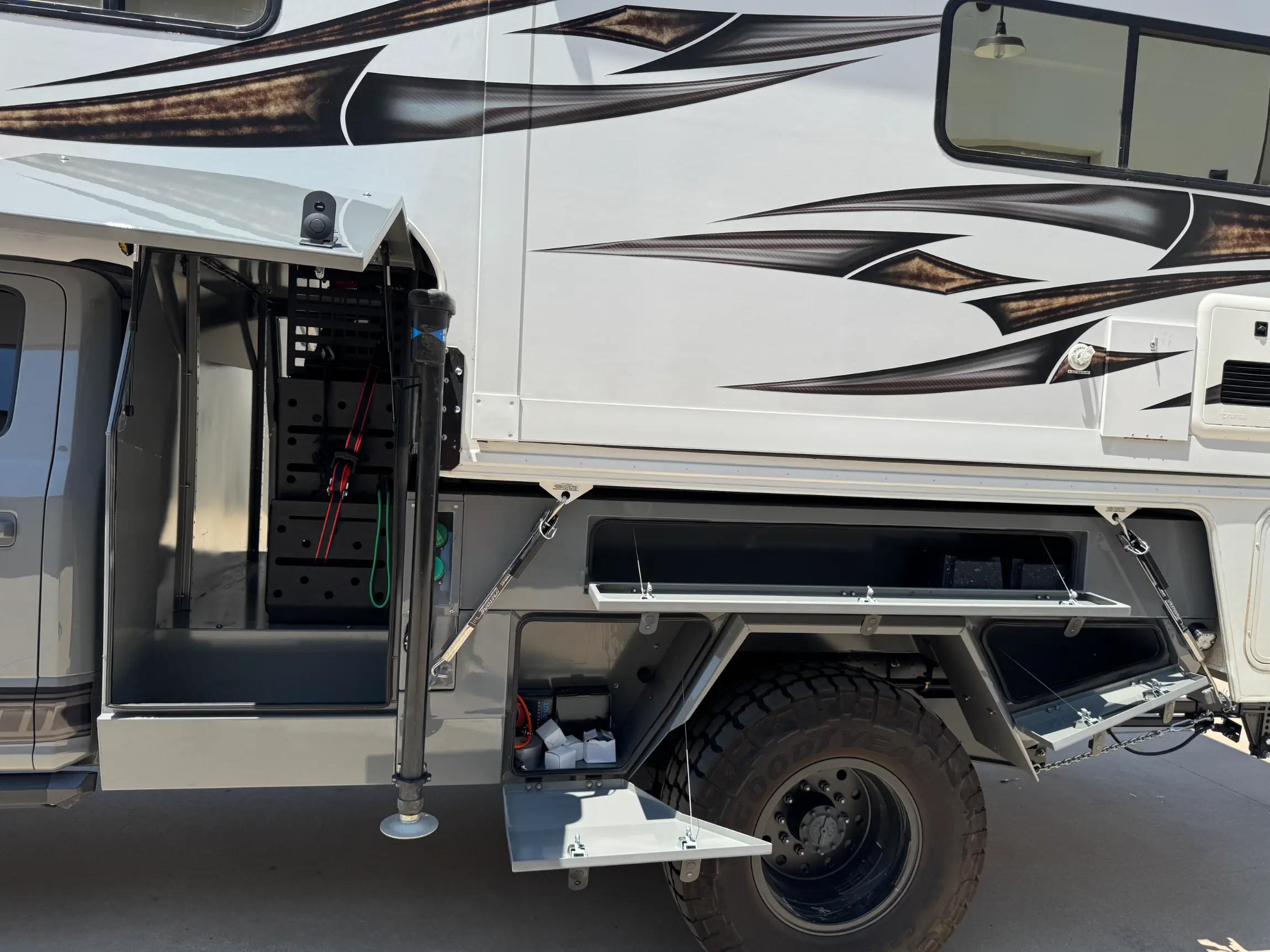 Sold: 2022 Ford F-550 Lariat Elevation Off Grid Build