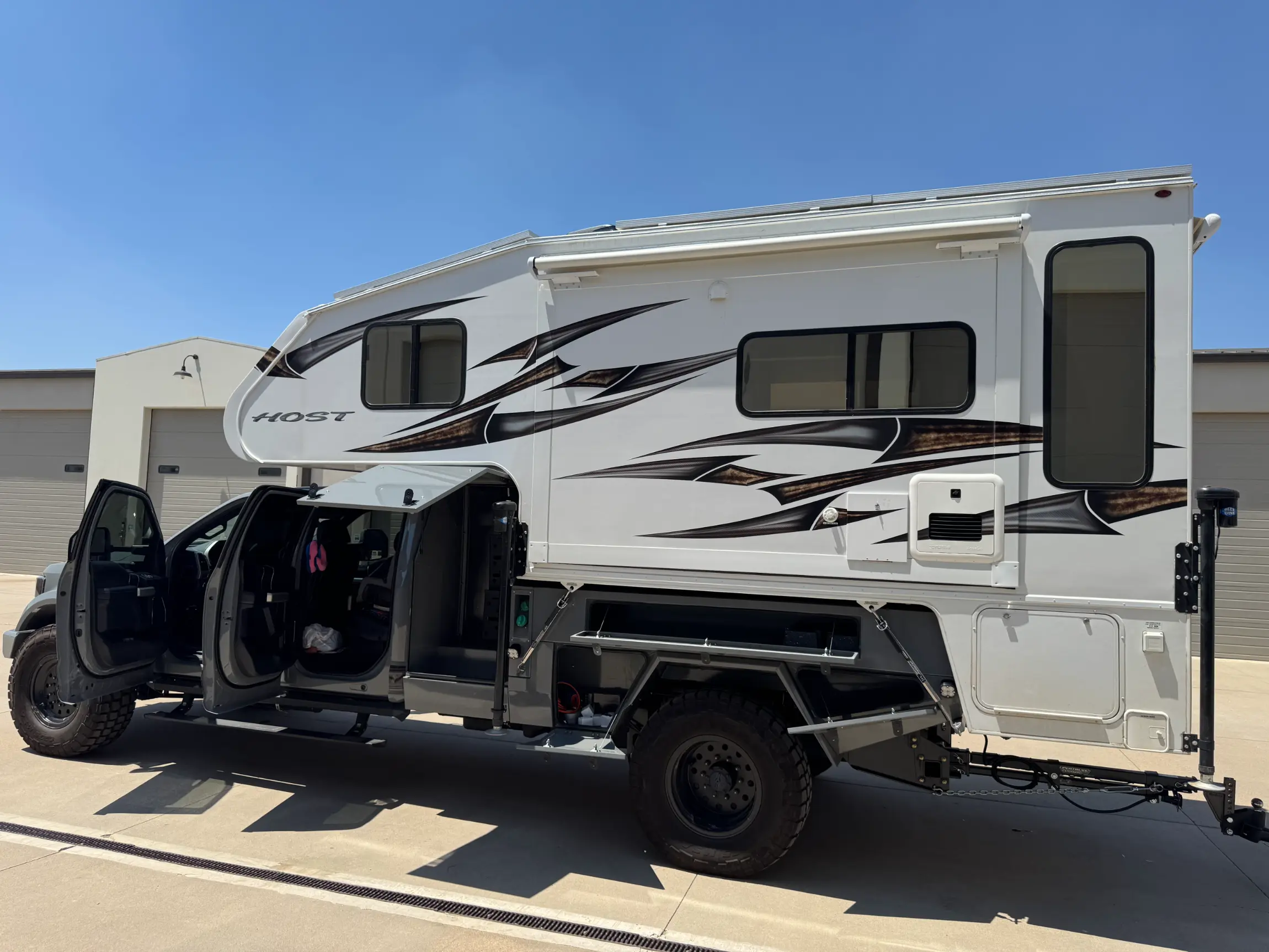 Sold: 2022 Ford F-550 Lariat Elevation Off Grid Build - 3