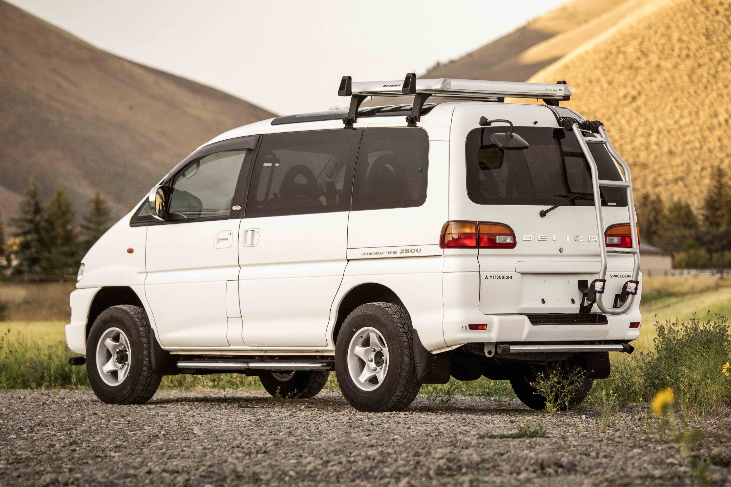 1999 Mitsubishi Delica L400 Spacegear Super Exceed