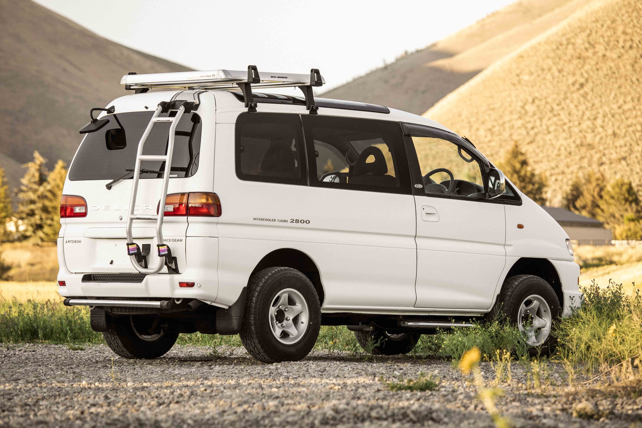 1999 Mitsubishi Delica L400 Spacegear Super Exceed