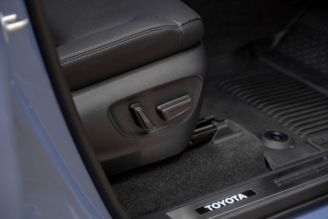 2025 Toyota Land Cruiser Premium