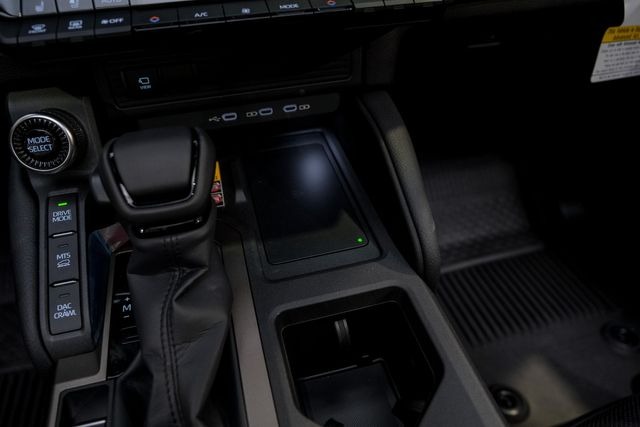 2025 Toyota Land Cruiser Premium