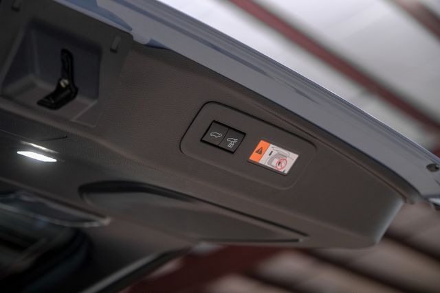 2025 Toyota Land Cruiser Premium