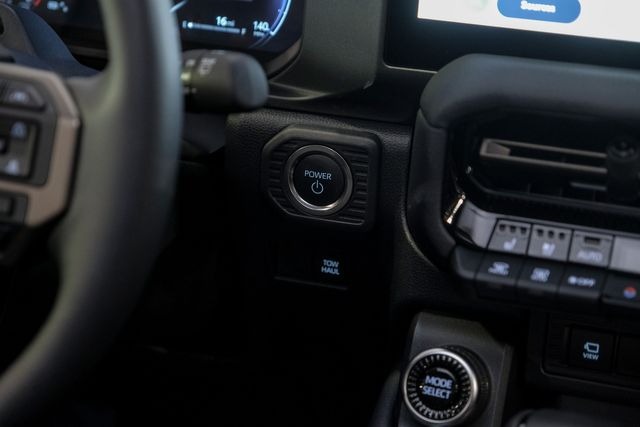 2025 Toyota Land Cruiser Premium