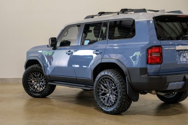 2025 Toyota Land Cruiser Premium