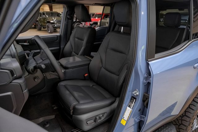 2025 Toyota Land Cruiser Premium