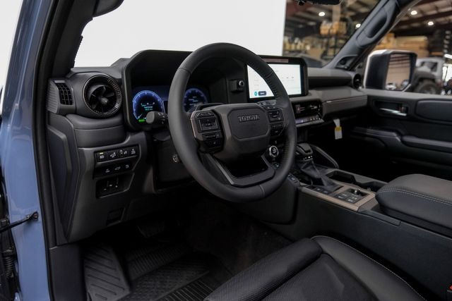 2025 Toyota Land Cruiser Premium