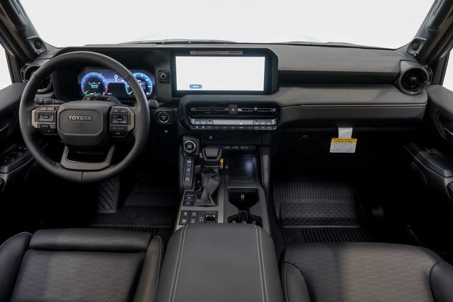 2025 Toyota Land Cruiser Premium