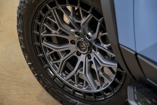 2025 Toyota Land Cruiser Premium