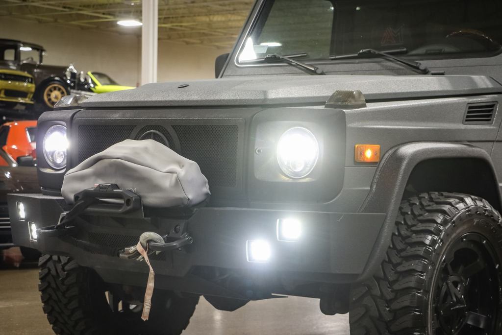 Sold: 2002 Mercedes-Benz G500-1