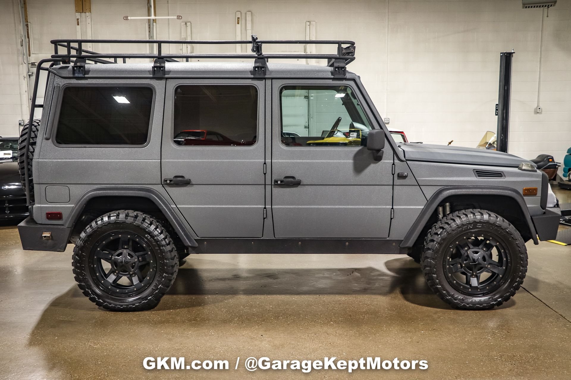 Sold: 2002 Mercedes-Benz G500