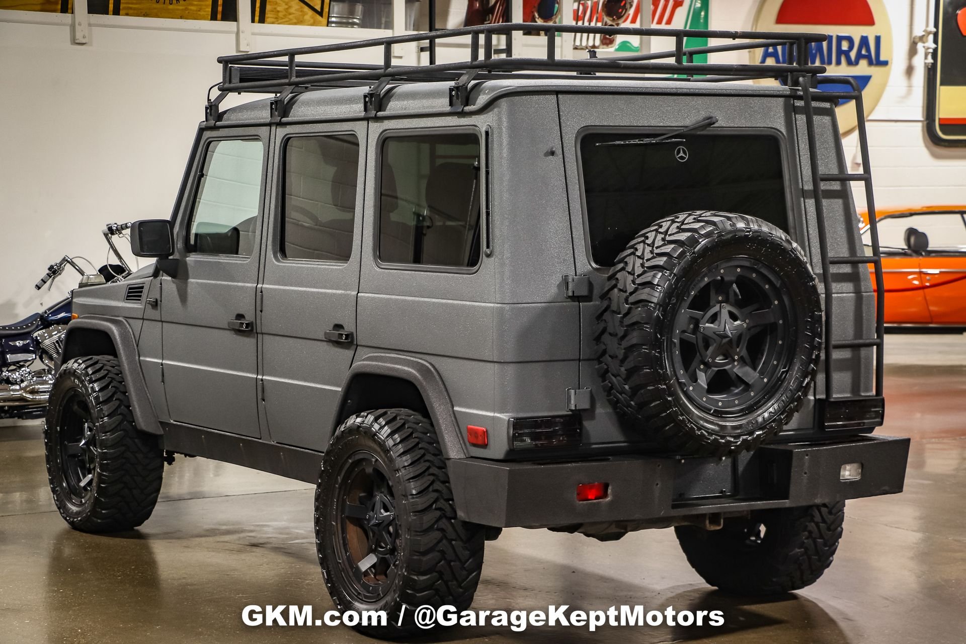 Sold: 2002 Mercedes-Benz G500