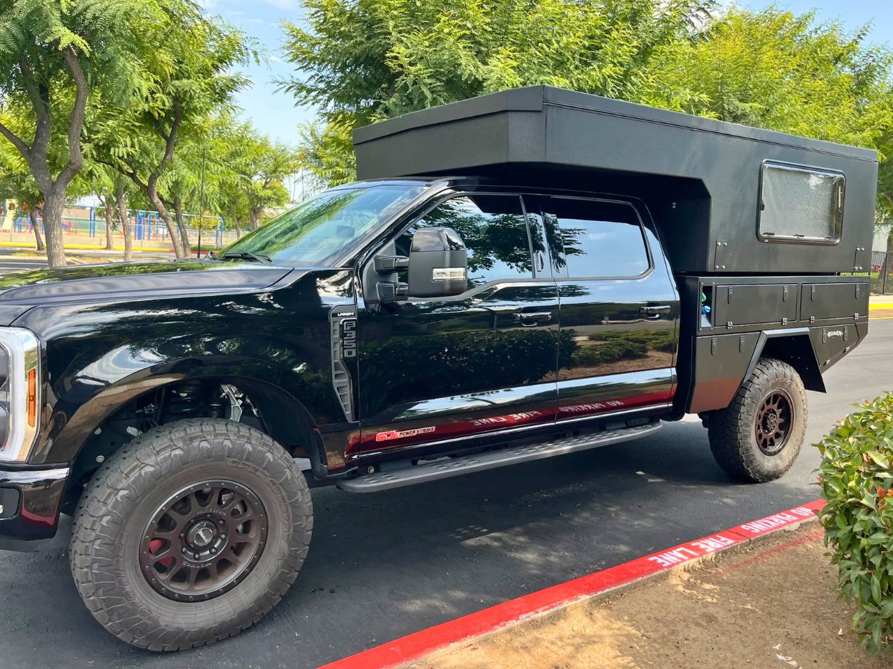 2024 Ford F-350 Super Duty Supertramp Flagship LT - 3