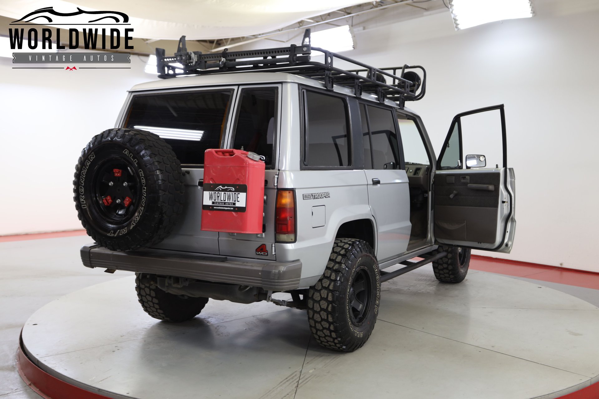 Sold: 1990 Isuzu Trooper 4x4