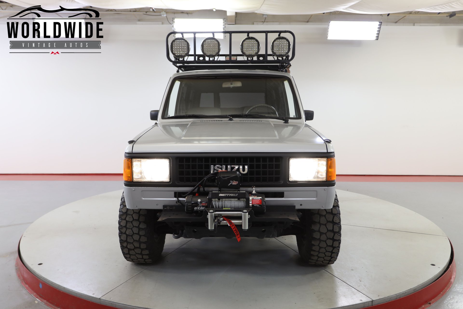 Sold: 1990 Isuzu Trooper 4x4