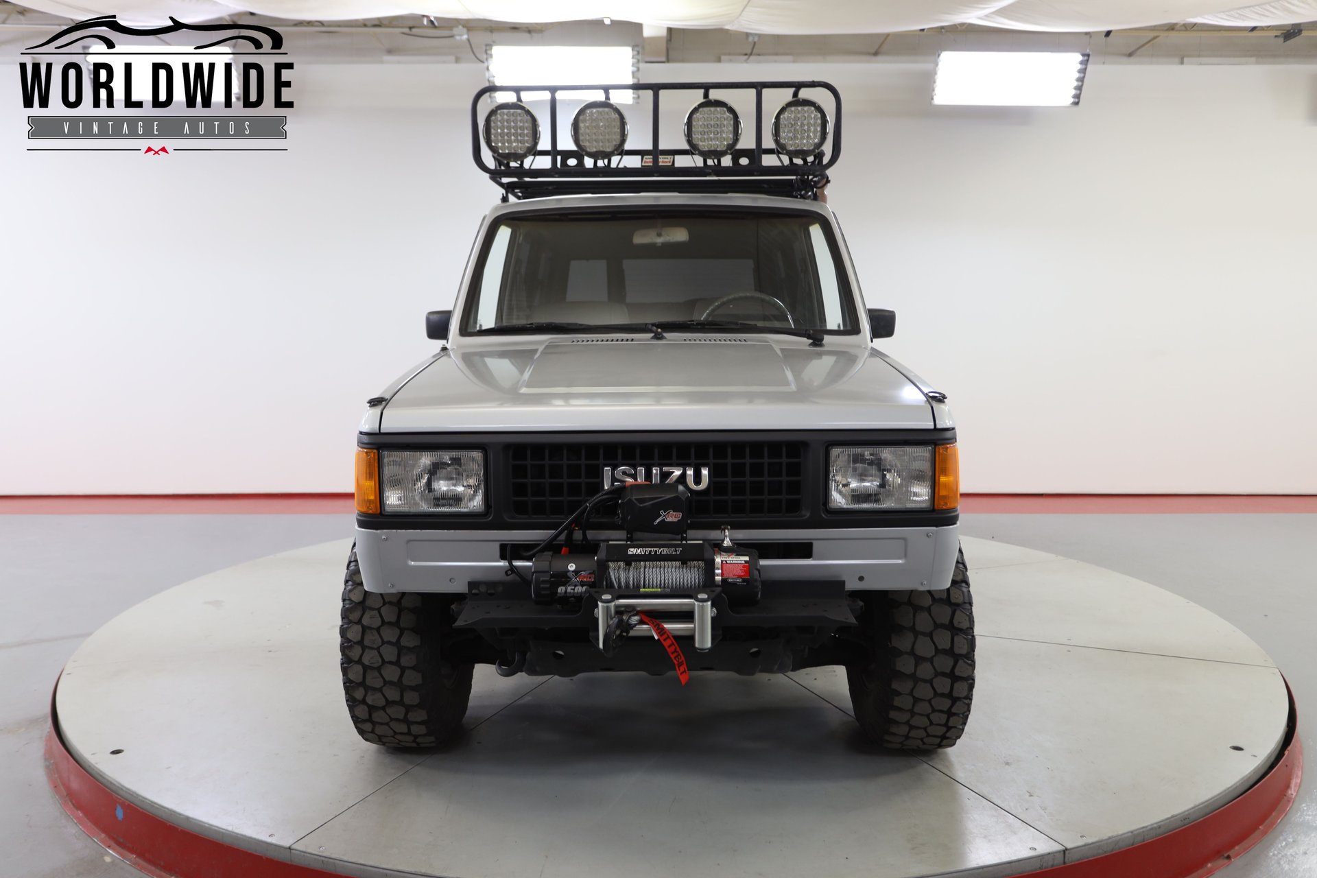 Sold: 1990 Isuzu Trooper 4x4