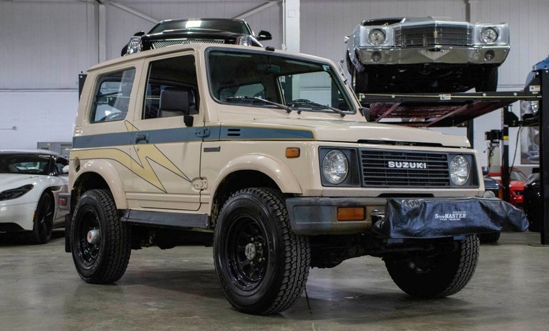  Suzuki Samurai