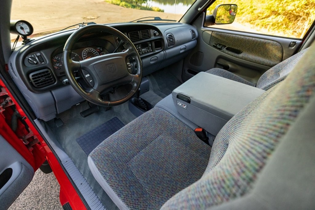 Sold: 2002 Dodge Ram 2500