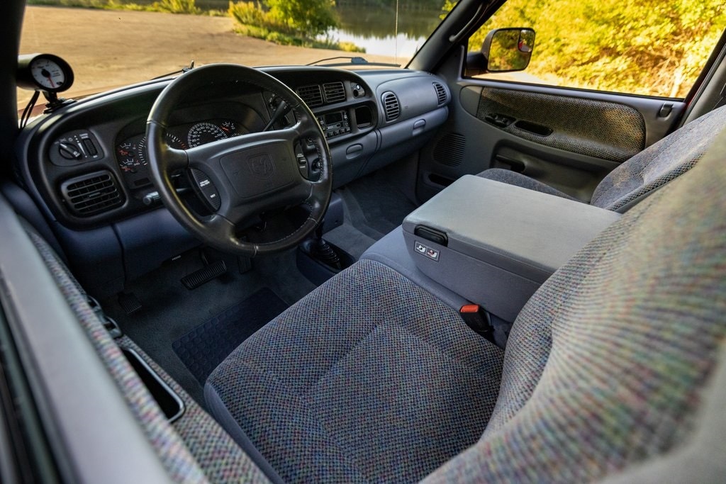 Sold: 2002 Dodge Ram 2500