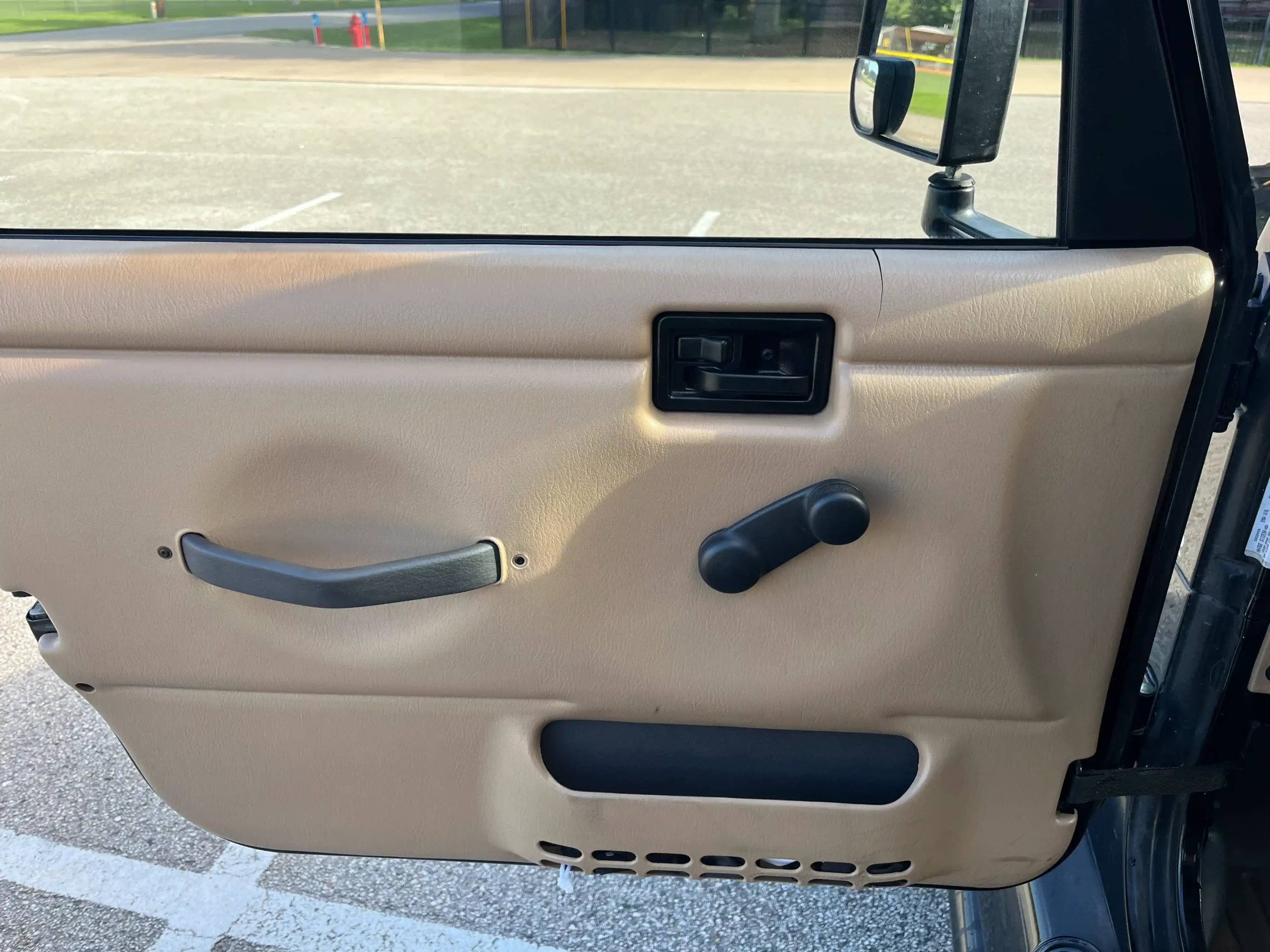 Sold: 2002 Jeep Wrangler Sahara TJ 4×4 - 4