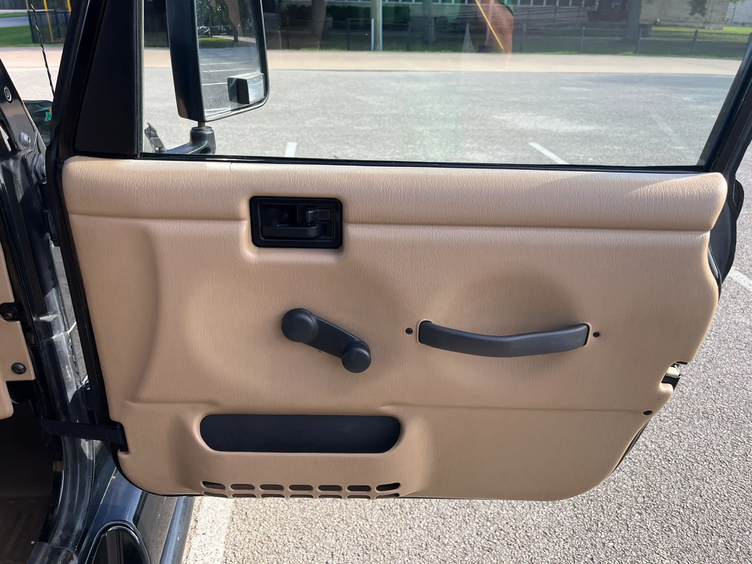 Sold: 2002 Jeep Wrangler Sahara TJ 4×4 - 5