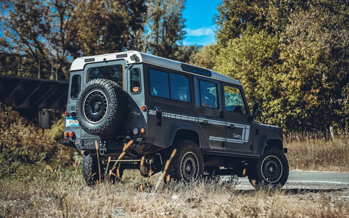Sold: 1988 Land Rover Defender 110
