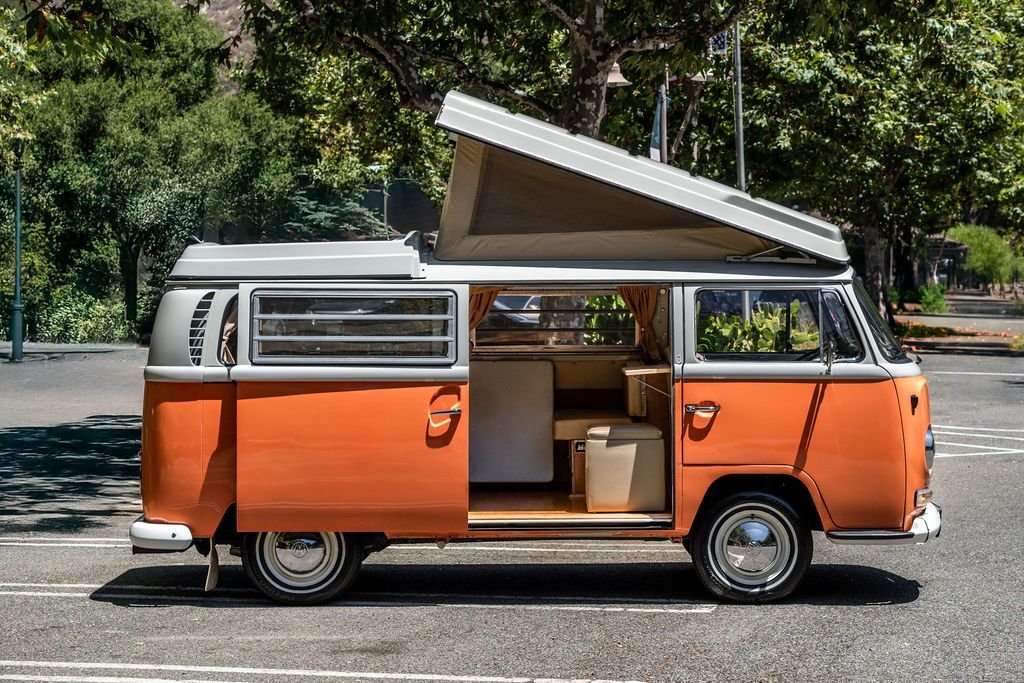  Volkswagen Bus