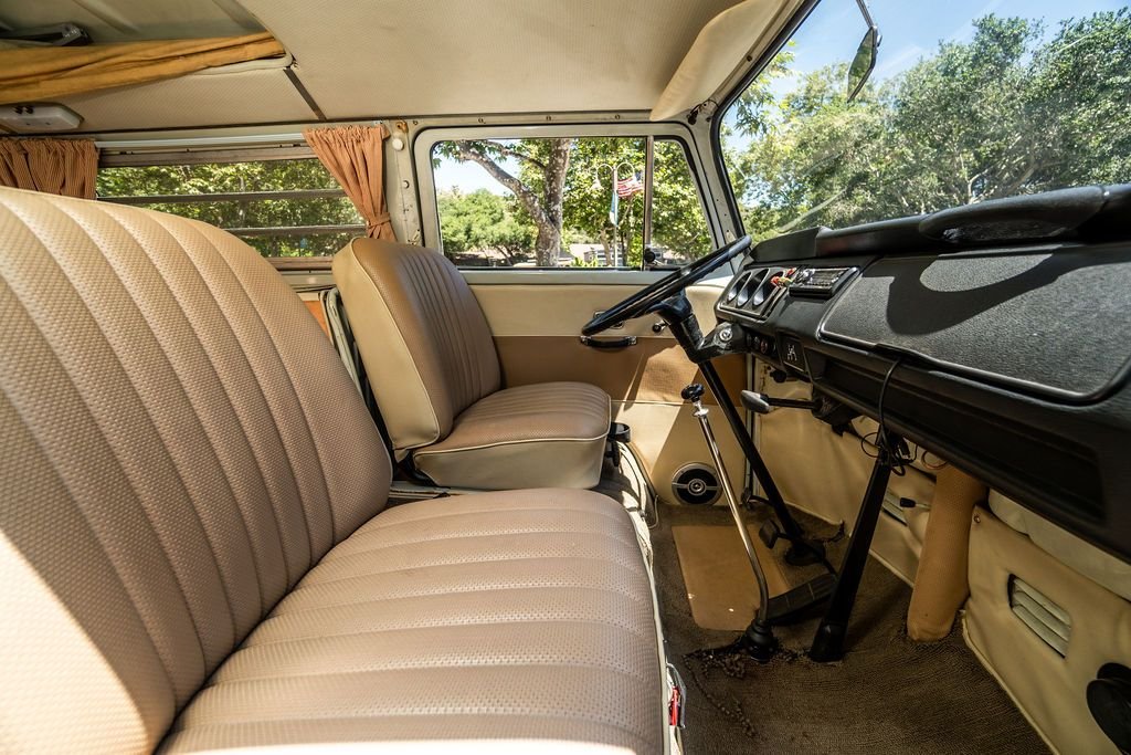 1968 Volkswagen Westfalia Camper